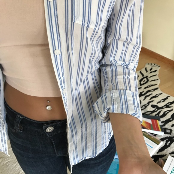 Striped button down blouse - Picture 4 of 5